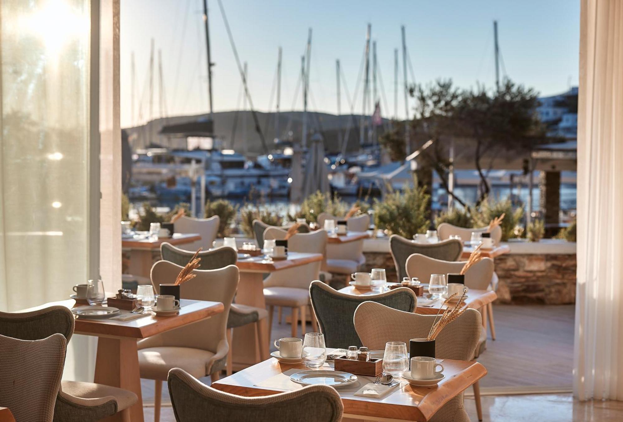 Kythnos Bay Hotel Loutrá Buitenkant foto
